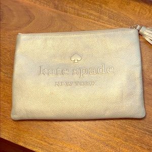 Kate Spade Sienna Logo clutch
